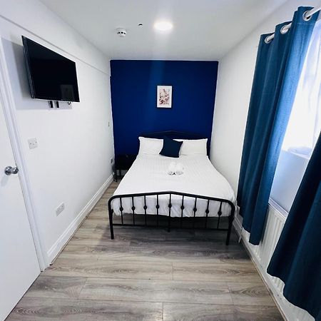 The Bank Hotel Barking  Ngoại thất bức ảnh