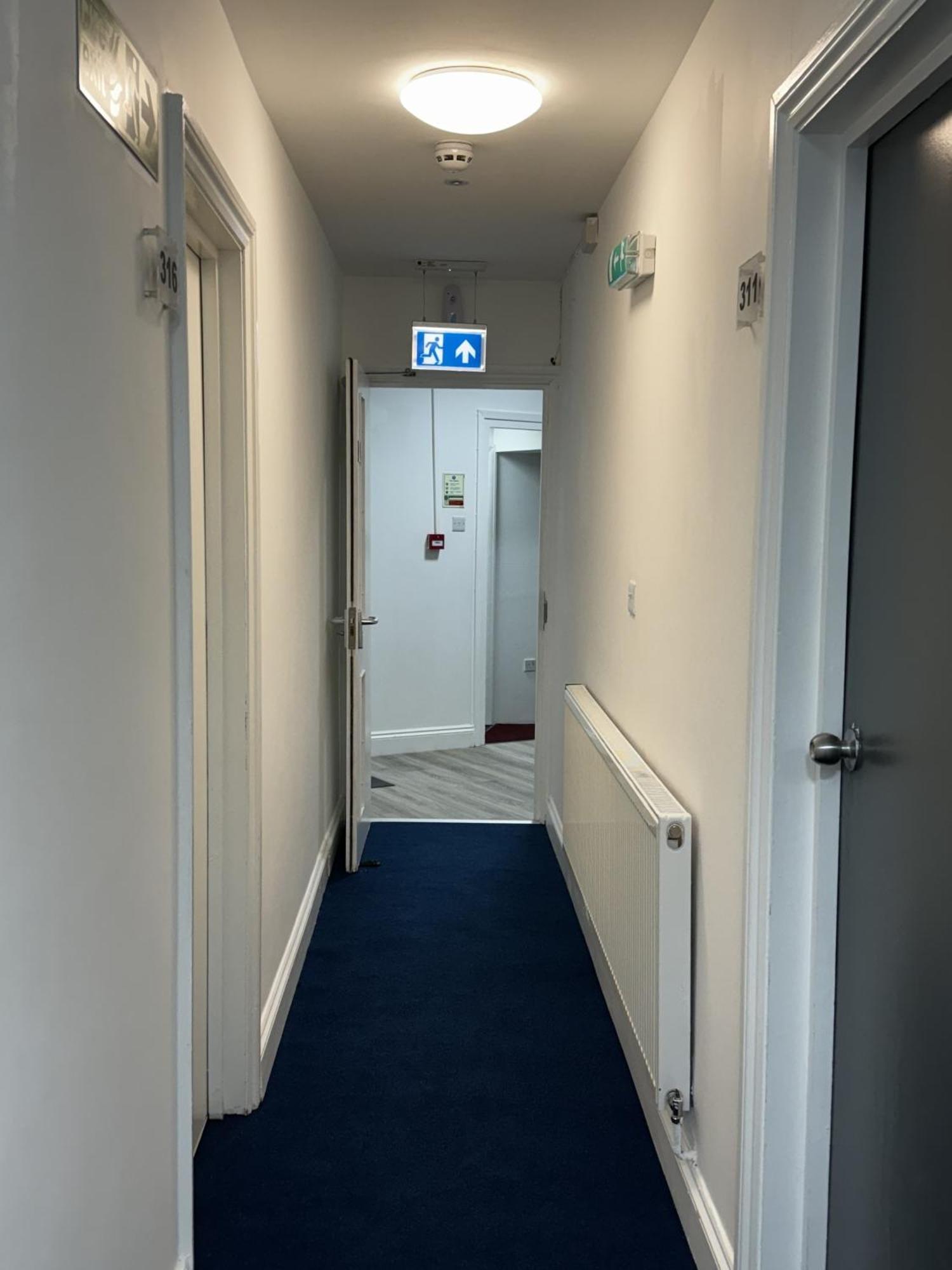 The Bank Hotel Barking  Ngoại thất bức ảnh