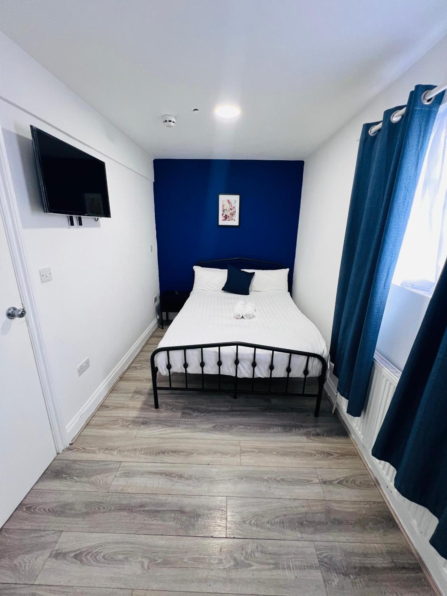 The Bank Hotel Barking  Ngoại thất bức ảnh