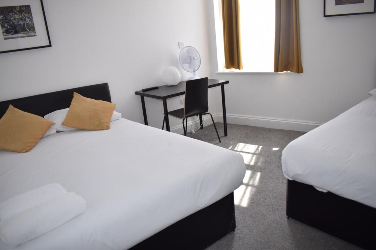 The Bank Hotel Barking  Ngoại thất bức ảnh