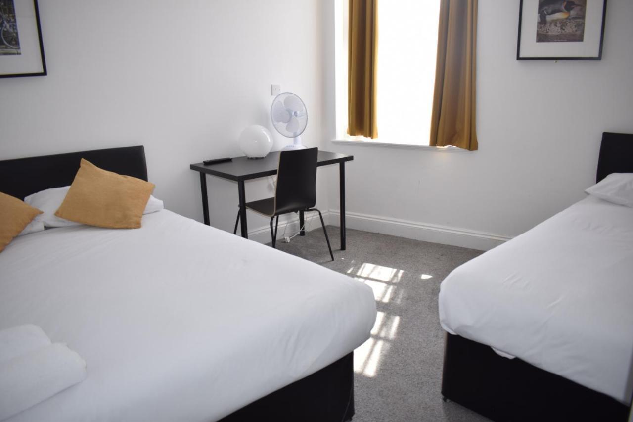 The Bank Hotel Barking  Ngoại thất bức ảnh